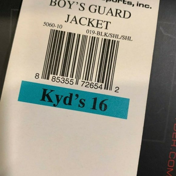 New with tags, authentic
SPYDER "Boys GUARD Jacket - Picture 2 of 11